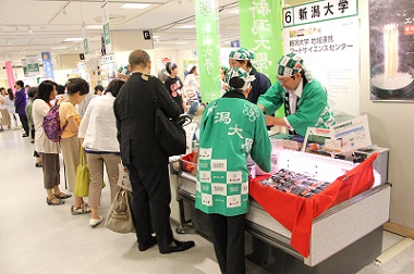 販売ブースの様子