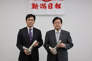 染矢教授(左)と門脇教授(右)