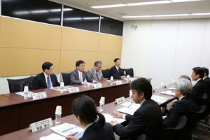 糸魚川市との連携に関する協定の様子