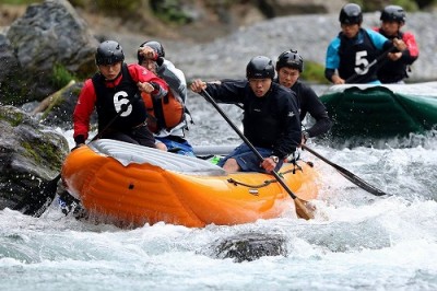 男子チームの競技中の様子（画像提供：一般社団法人日本レースラフティング協会）