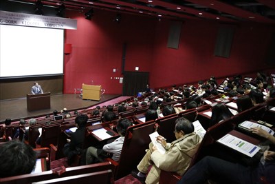 髙橋学長の開会挨拶