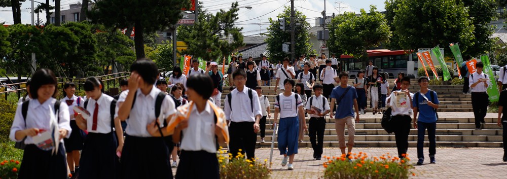 正門の様子