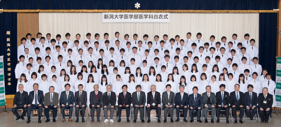 平成29年度白衣式の集合写真