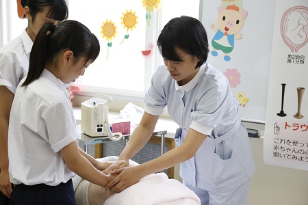 医学部保健学科の様子