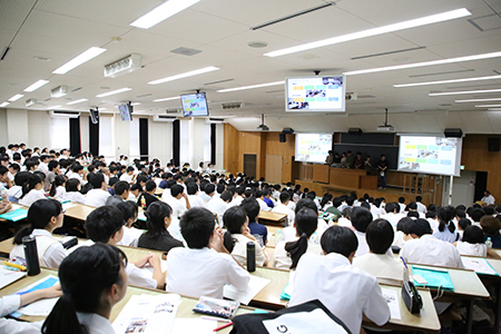 経済学部の様子