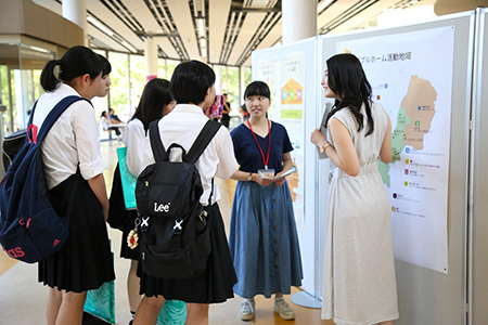ダブルホーム情報館の様子