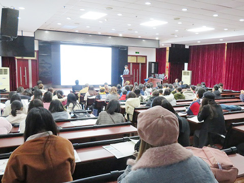 多くの学生が集まった新潟大学留学説明会