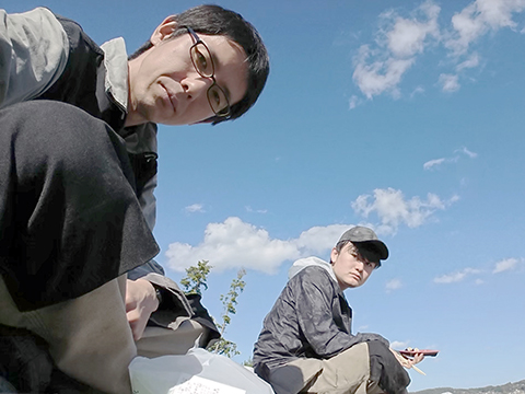 椎野准教授(左)と筆頭著者の増永正大氏(右)