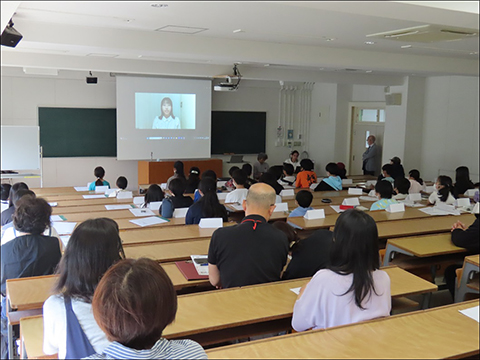 修了生から寄せられたメッセージ動画の上映