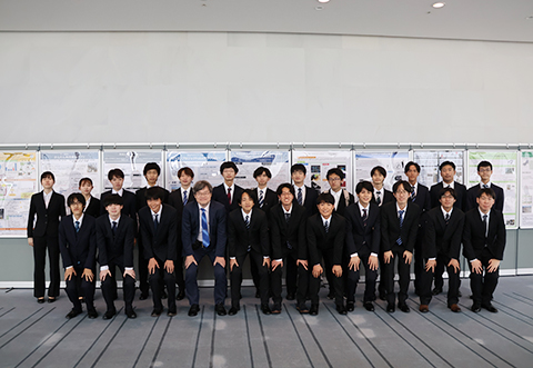 天野浩教授と工学力教育センター学生達との交流の様子