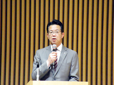 末吉(研究・大学院担当)理事・副学長