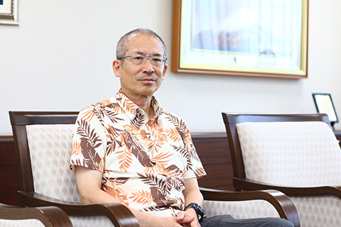 理事［評価・教員組織担当］・副学長　澤村明