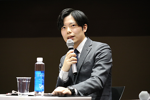 パネルディスカッションに登壇した本学の益田高成准教授