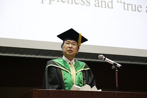 学長告辞の写真