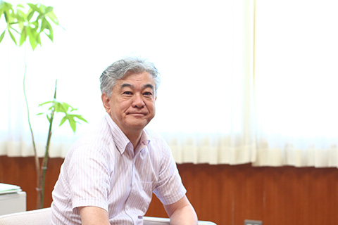 川端理事の写真