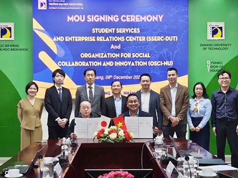 ベトナム人技術者へのリカレント教育推進に関する覚書締結の様子