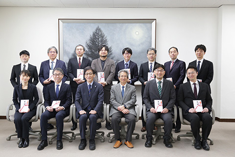 出席者による集合写真