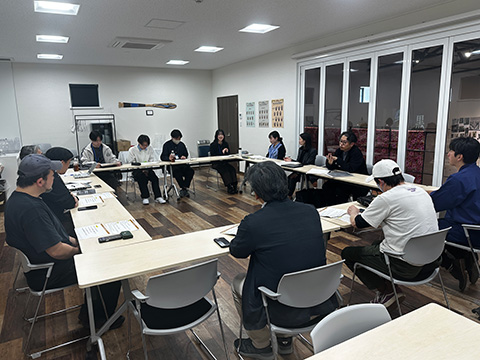 事後報告会の様子