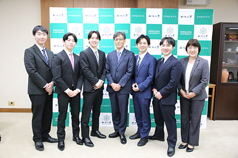 学生からの説明