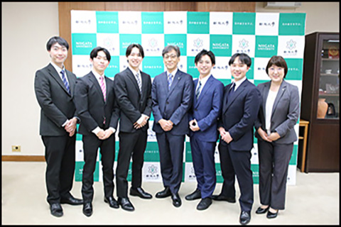 学生からの説明