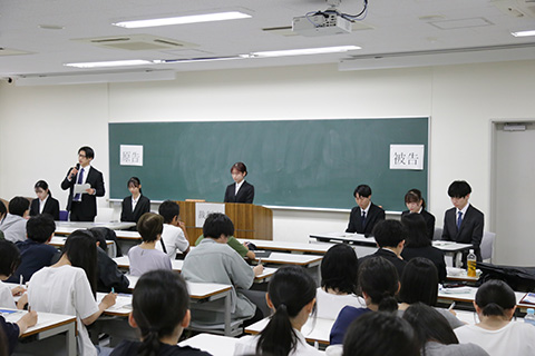 法学部の様子