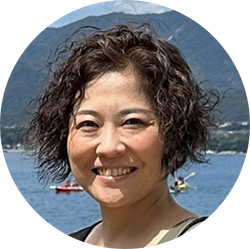 三宅 綾(MIYAKE Aya)